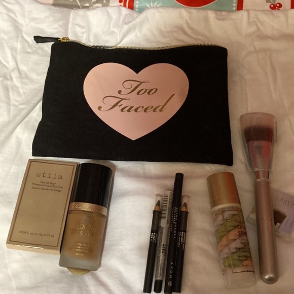 Makeup - Picture 5 of 5